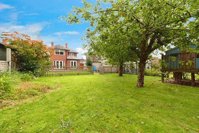 3 Bedroom Detached House For Sale In Priory Road, Cottingham, HU16