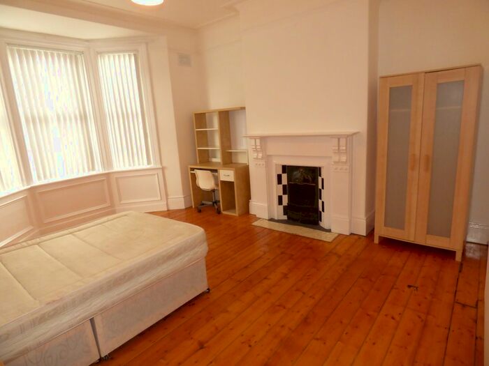 2 Bedroom Flat To Rent In Rokeby Terrace, Newcastle Upon Tyne, NE6