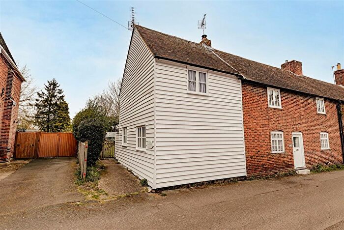 1 Bedroom Cottage For Sale In The Street, Wickhambreaux, Canterbury, CT3