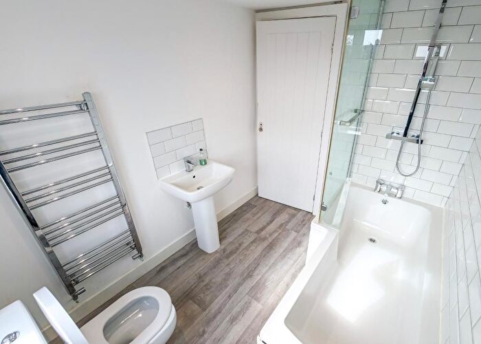 1 Bedroom Flat To Rent In Claremont Road, London, NW2