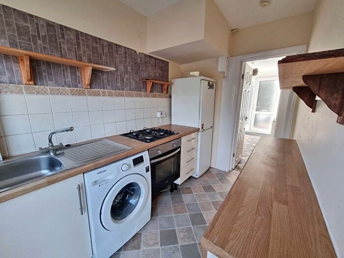 3 Bedroom Semi-Detached House To Rent In Maindy Road, Cathays, Cardiff, CF24