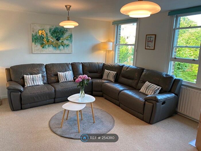 2 Bedroom Flat To Rent In Victoria Road, London, NW6