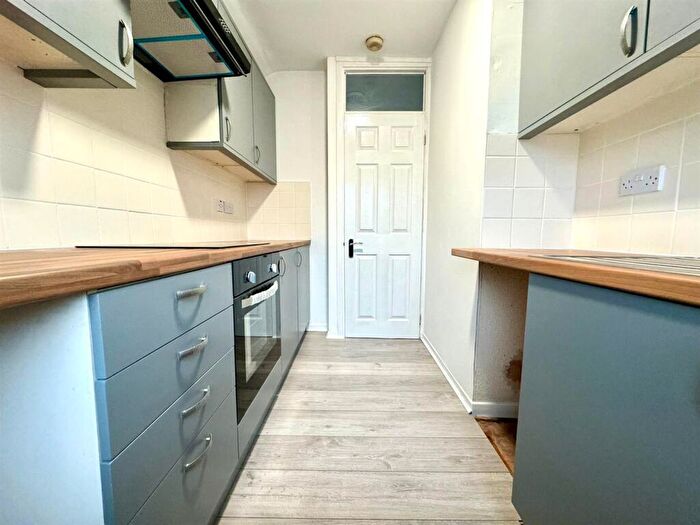 1 Bedroom Maisonette To Rent In Gough Road, Enfield, EN1