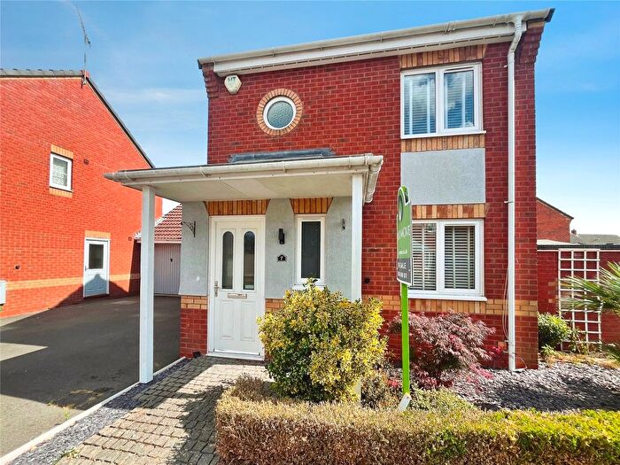 3 Bedroom Detached House For Sale In Clover Way, Bedworth, Warwickshire, CV12