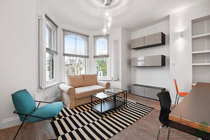 1 Bedroom Flat To Rent In Cavendish Road, Kilburn, NW6