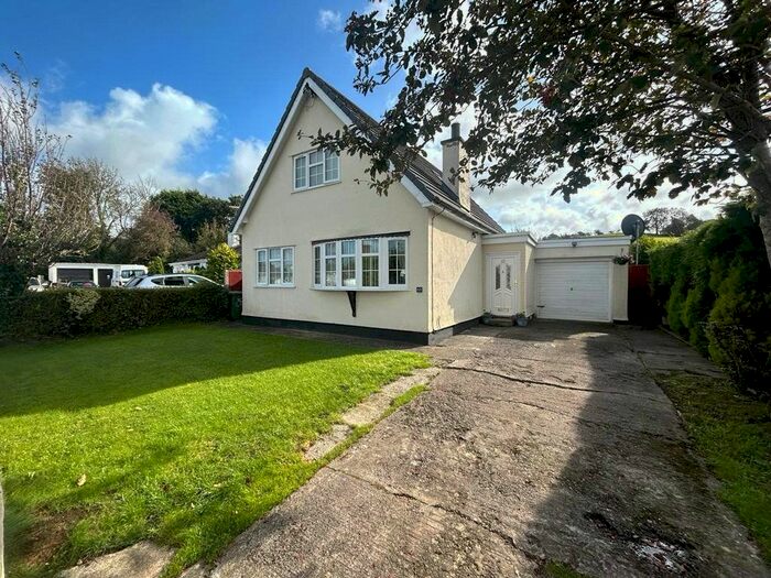 3 Bedroom Bungalow For Sale In Nant Y Felin, Pentraeth, Anglesey, Sir Ynys Mon, LL75