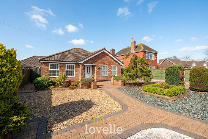 2 Bedroom Detached Bungalow For Sale In Church Avenue, Humberston, DN36