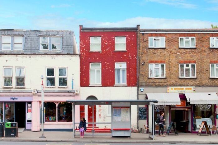 2 Bedroom Apartment To Rent In High Road London, N15