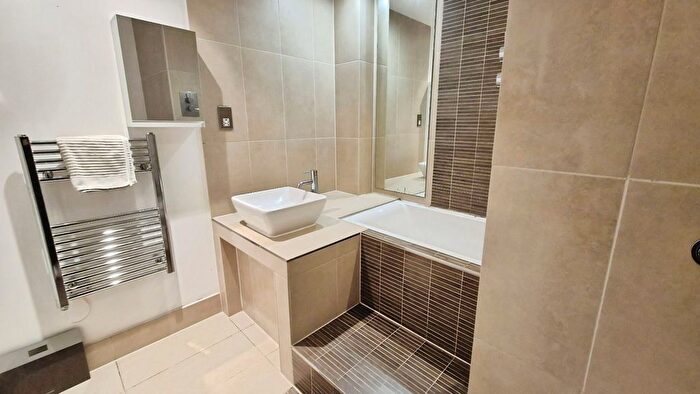 1 Bedroom Flat To Rent In Jefferson Place, Fernie Street, Green Quarter, Manchester, M4