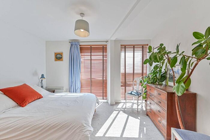 2 Bedroom Flat For Sale In East Dulwich Road, East Dulwich, London, SE22