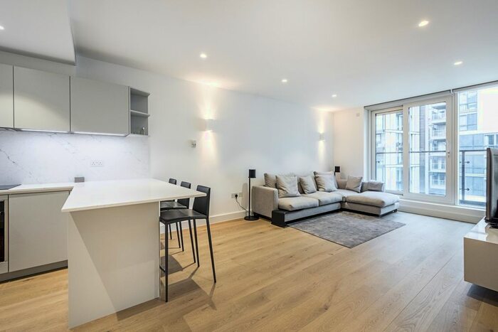 2 Bedroom Flat To Rent In Praed Street, London, W2