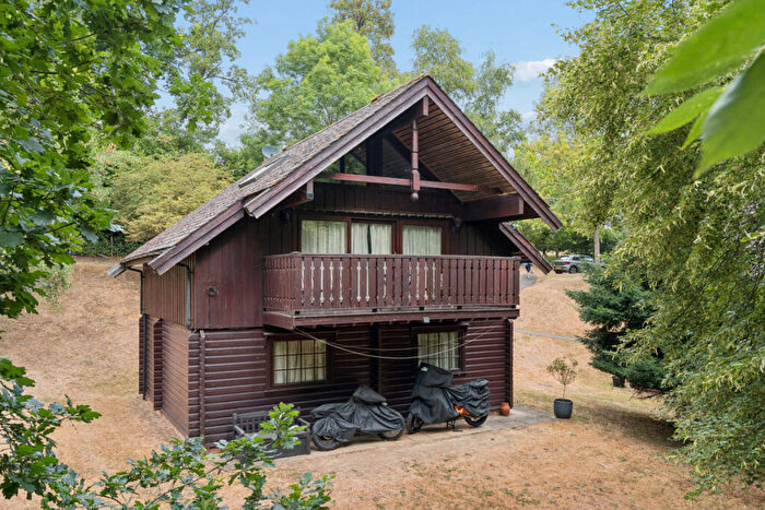 2 Bedroom Detached House For Sale In Harleyford Estate, Henley Road, Marlow, SL7