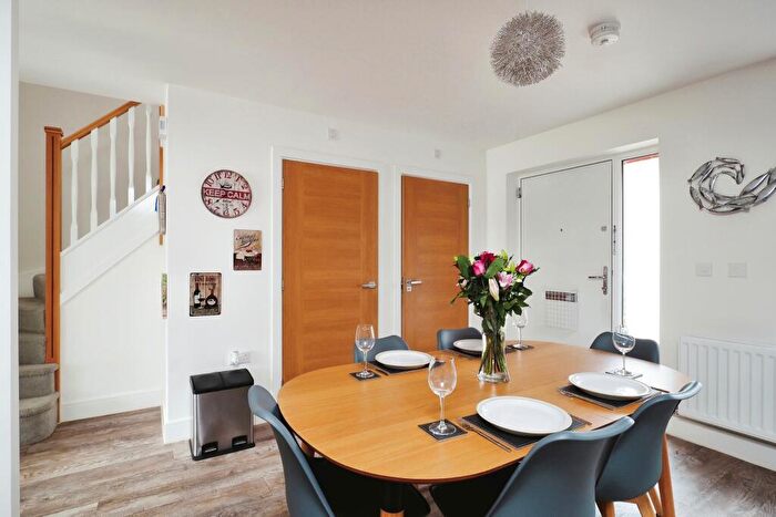 3 Bedroom Detached House For Sale In Heartwood Close, Wollaton, Nottinghamshire, NG8