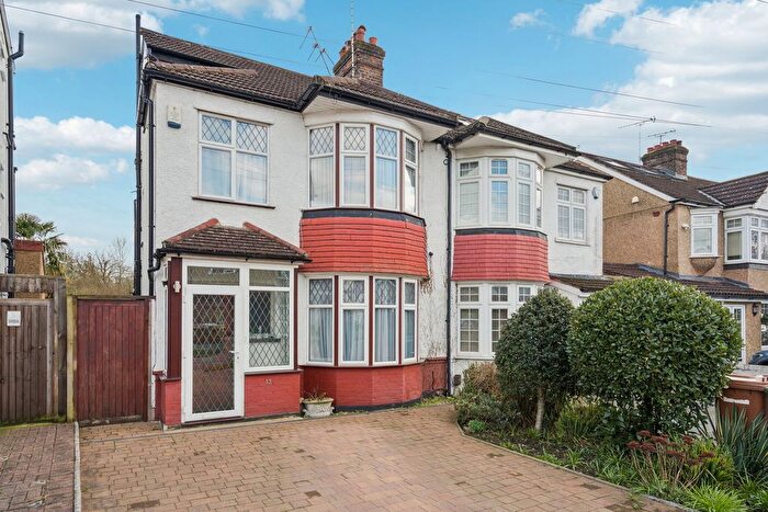 4 Bedroom Semi Detached House For Sale In Lincoln Road, North Harrow, HA2