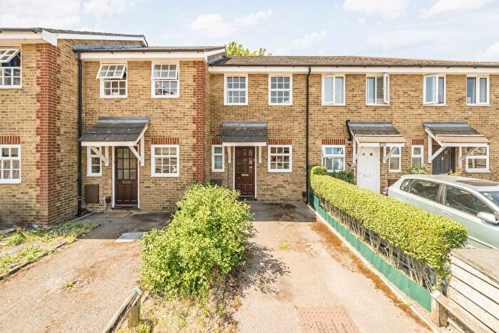 2 Bedroom Property To Rent In Oakshaw Road, Oakshaw Road, SW18