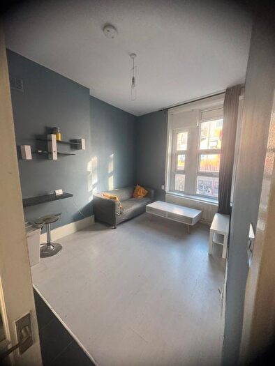 2 Bedroom Flat To Rent In West Green Road, N15