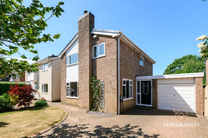 4 Bedroom Detached House For Sale In Holmeswood Crescent, Preston, PR3