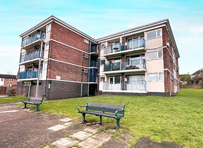 Studio To Rent In Hewett Close, Fareham, PO14