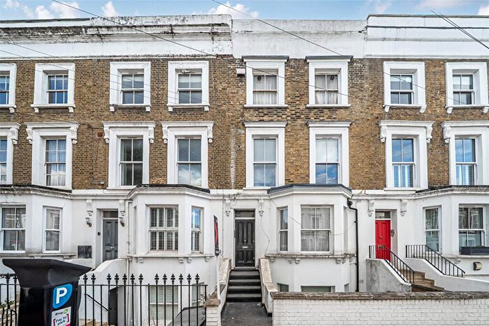 1 Bedroom Apartment For Sale In Fernlea Road, London, SW12