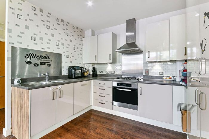 2 Bedroom Flat For Sale In High Street, Futura Apartments, HA8