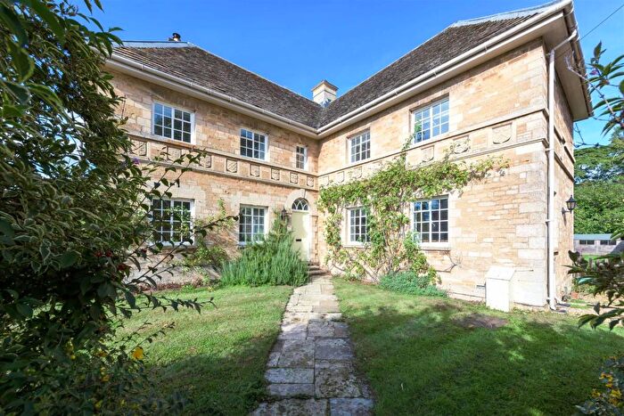 4 Bedroom House To Rent In Cardigan Lodge, Deene, Nr Corby, NN17