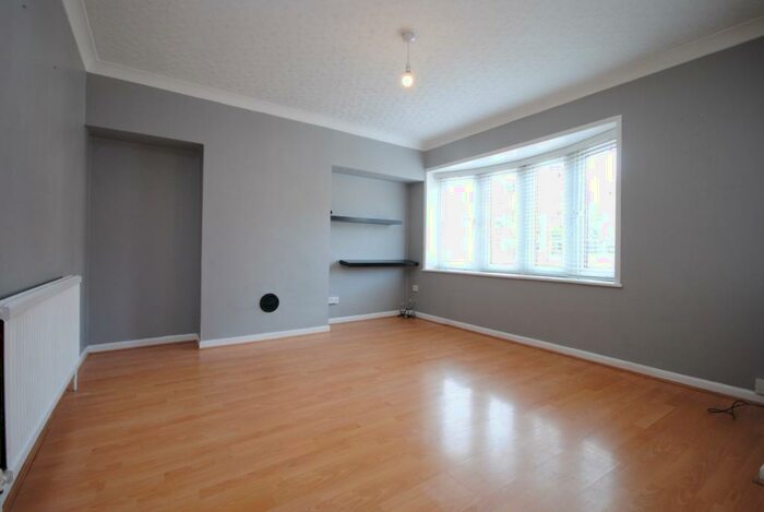 3 Bedroom Terraced House To Rent In Framlingham Crescent, SE9
