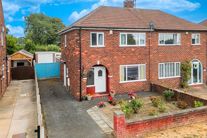 3 Bedroom Semi Detached House For Sale In Mill Hill Avenue, Pontefract, West Yorkshire, WF8