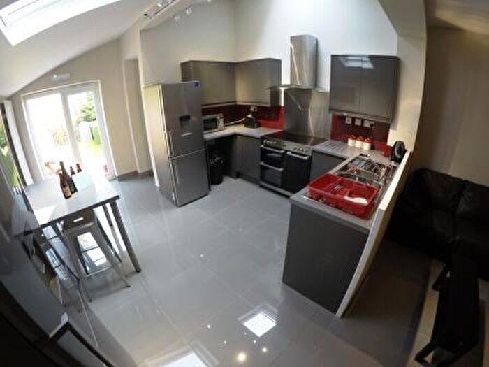 6 Bedroom House To Rent In Heeley Road, Selly Oak, West Midlands, B29