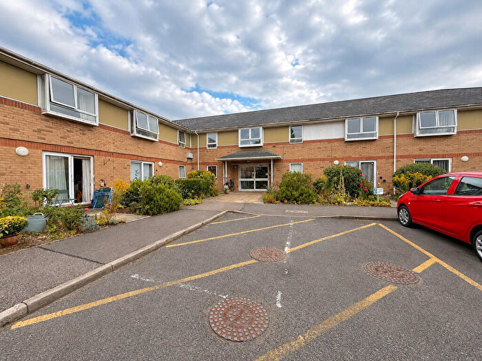 1 Bedroom Apartment For Sale In Millcroft Court, Cambridge, CB1