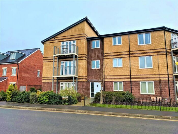 2 Bedroom Flat To Rent In Halter Way, Andover, SP11