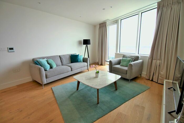 3 Bedroom Flat To Rent In Lombard Road, Lombard Rd, London Gp, SW11