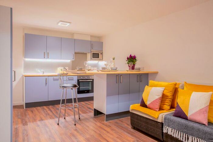 3 Bedroom Detached House To Rent In Hollingdean Road, Brighton, BN2