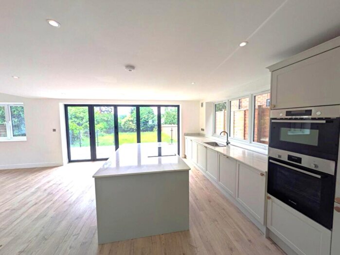 4 Bedroom Detached House To Rent In Gatton Park Road, Redhill, RH1