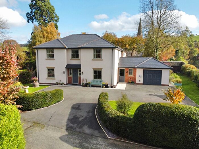 4 Bedroom Detached House For Sale In Llandyssil, Montgomery, Powys, SY15