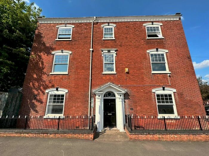 2 Bedroom Flat To Rent In Watling Street, Atherstone, CV9