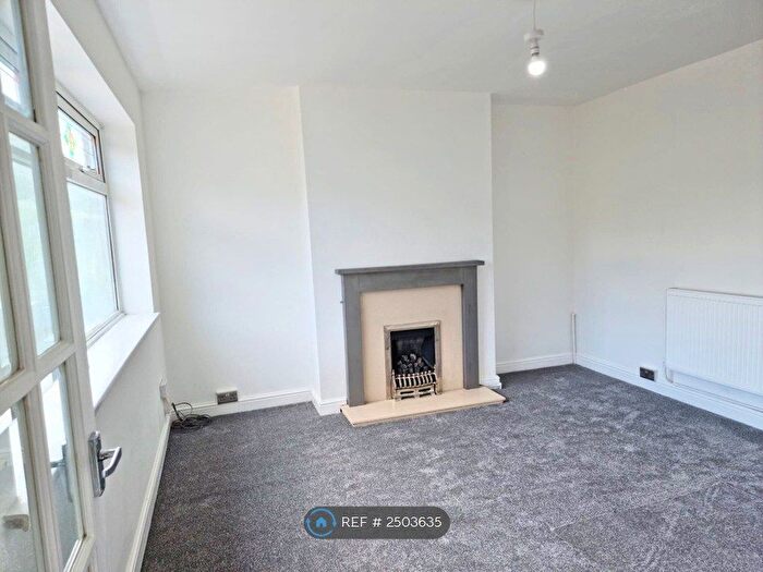 3 Bedroom End Of Terrace House To Rent In Barnes Hill, Birmingham, B29