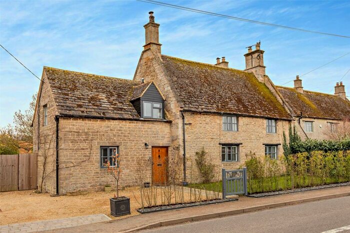 4 Bedroom House For Sale In Main Street, Upper Benefield, Northamptonshire, PE8