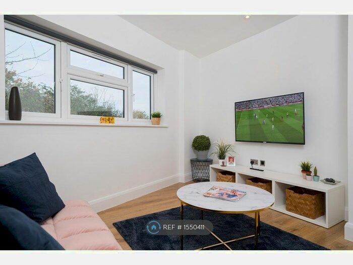 1 Bedroom Flat To Rent In Panther House, London, E11