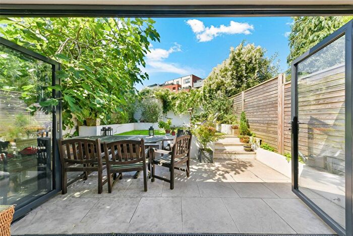 5 Bedroom Terraced House For Sale In Elsenham Street, Southfields, London, SW18