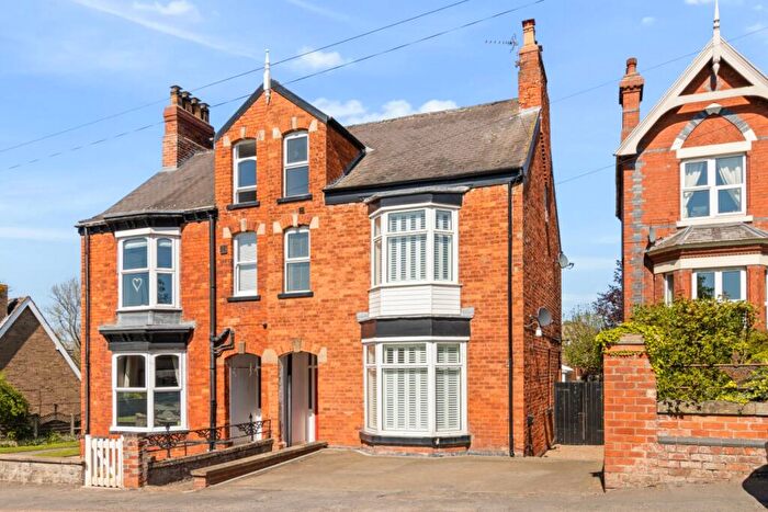 4 Bedroom Semi-Detached House For Sale In Spa Hill, Kirton Lindsey, North Lincolnshire, DN21
