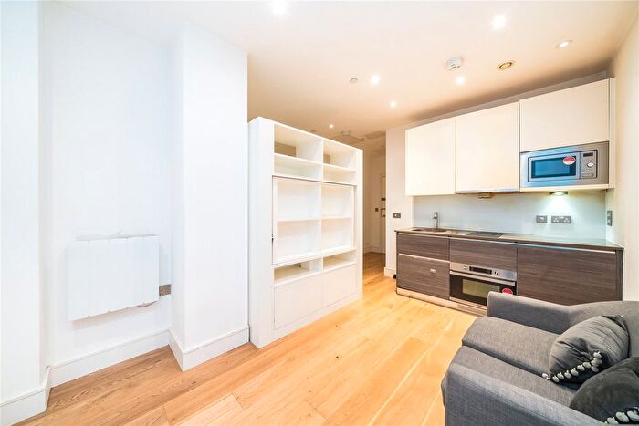 Studio To Rent In Staines Road, Hounslow, TW3