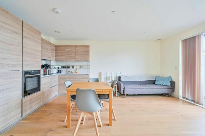 1 Bedroom Flat To Rent In Hampton Apartments, Woolwich, London, SE18