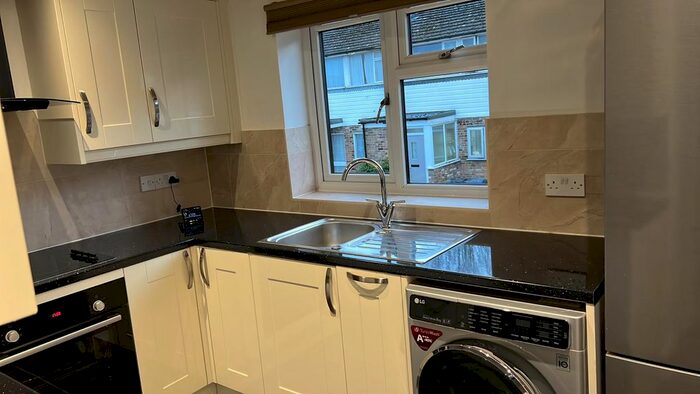 2 Bedroom Maisonette To Rent In Woodley Hill, Chesham, HP5