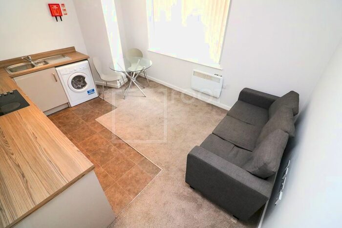 1 Bedroom Flat To Rent In Grattan Mills, Vincent St, Bradford, BD1