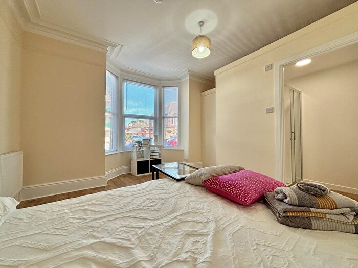 1 Bedroom House To Rent In Room, London Road, PO2