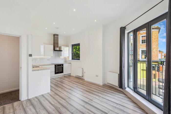 1 Bedroom Flat To Rent In Mildmay Park, Islington, N1