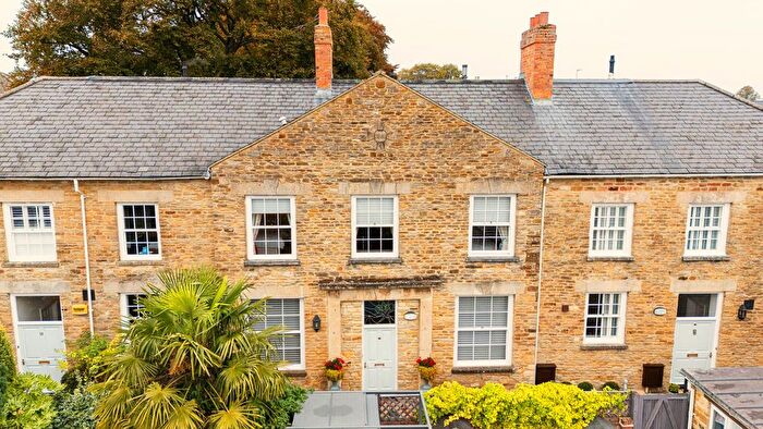 5 Bedroom Terraced House For Sale In Brackley Lodge Mews, Brackley, NN13