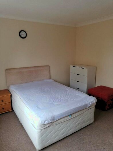 3 Bedroom Flat To Rent In Redwood Court, Colchester, Essex, CO4