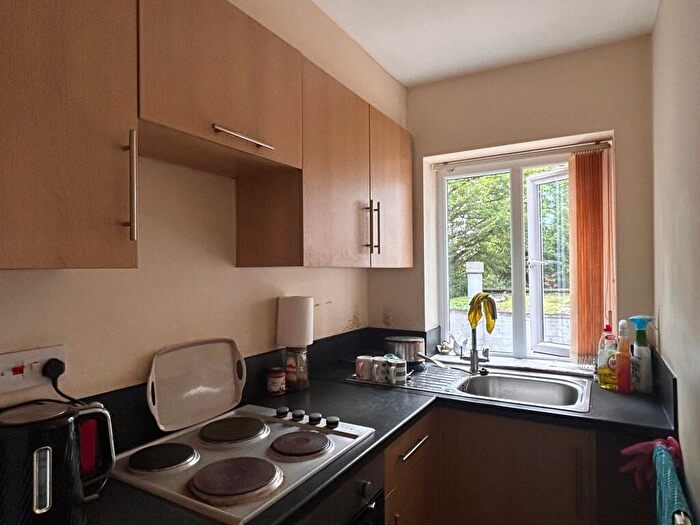 1 Bedroom Flat To Rent In Carmel Court, Holland Road, Manchester, M8