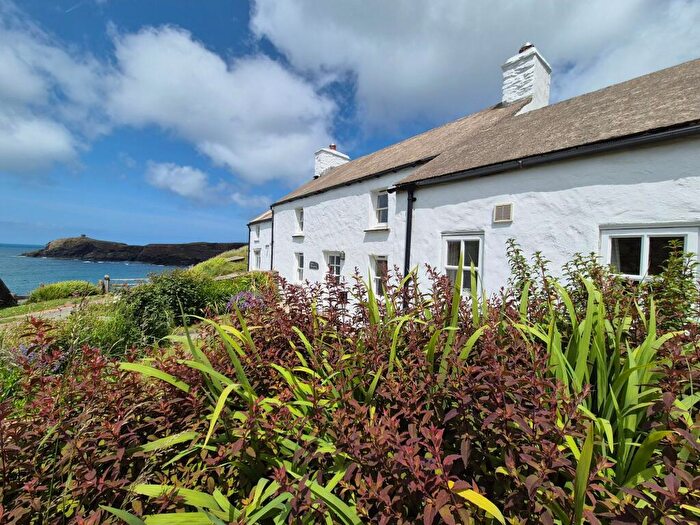 3 Bedroom Cottage For Sale In Berea, Abereiddy, SA62